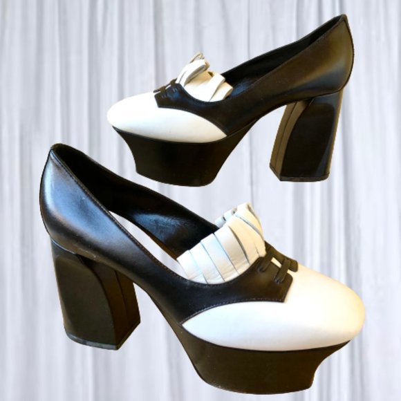 Bottega Veneta Shoes - Bottedga Veneta Platform Pump Black & White Leather size 36.5